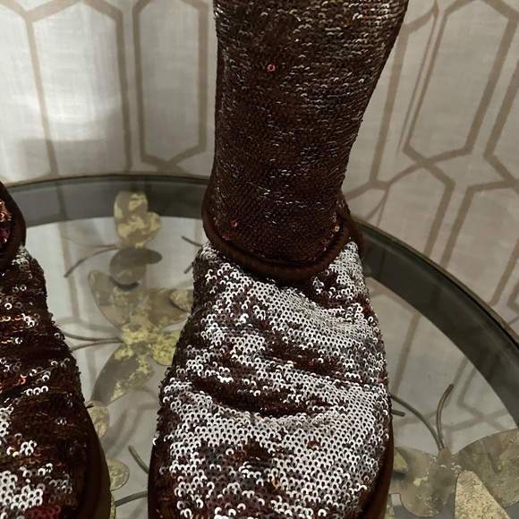 Sequin Ugg’s S 6 - Picture 2 of 6